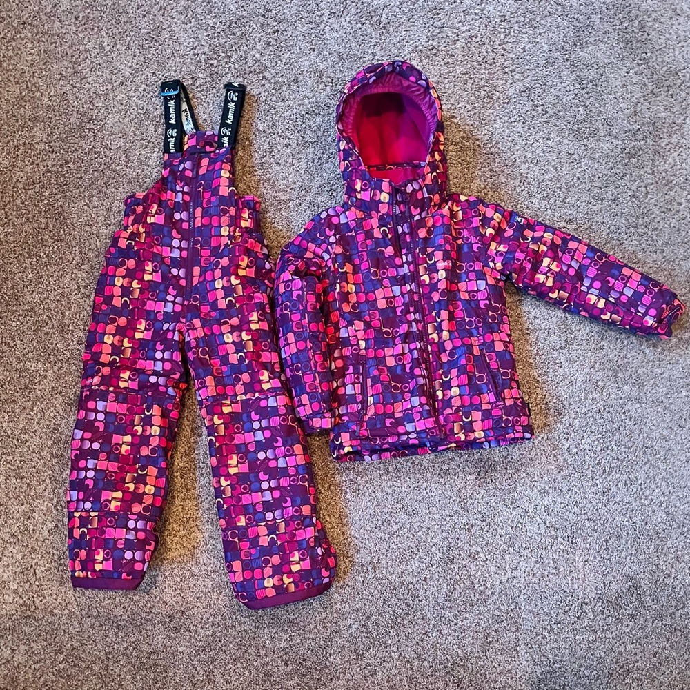 Kids Kamik size 7 snow suit EUC
